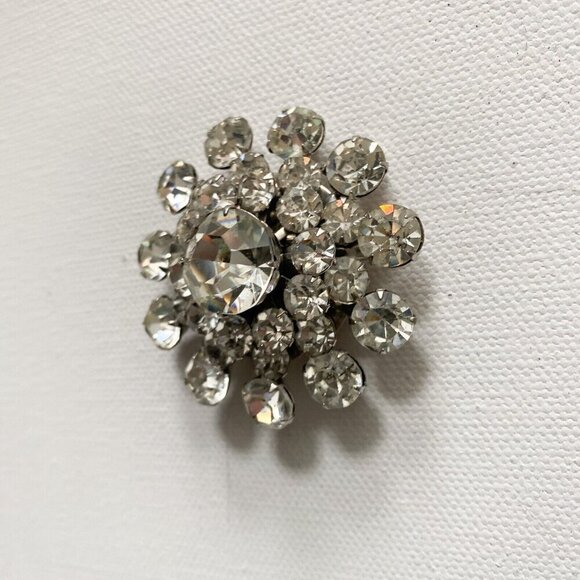 Vintage Clear Rhinestone Snowflake Theme Sparkly Brooch - Picture 4 of 7